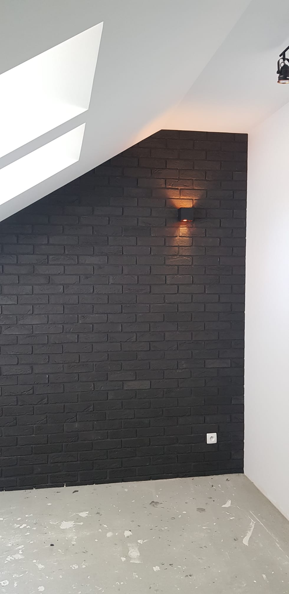 Wykończenie mieszkania deweloperskiego - AiM Remonty