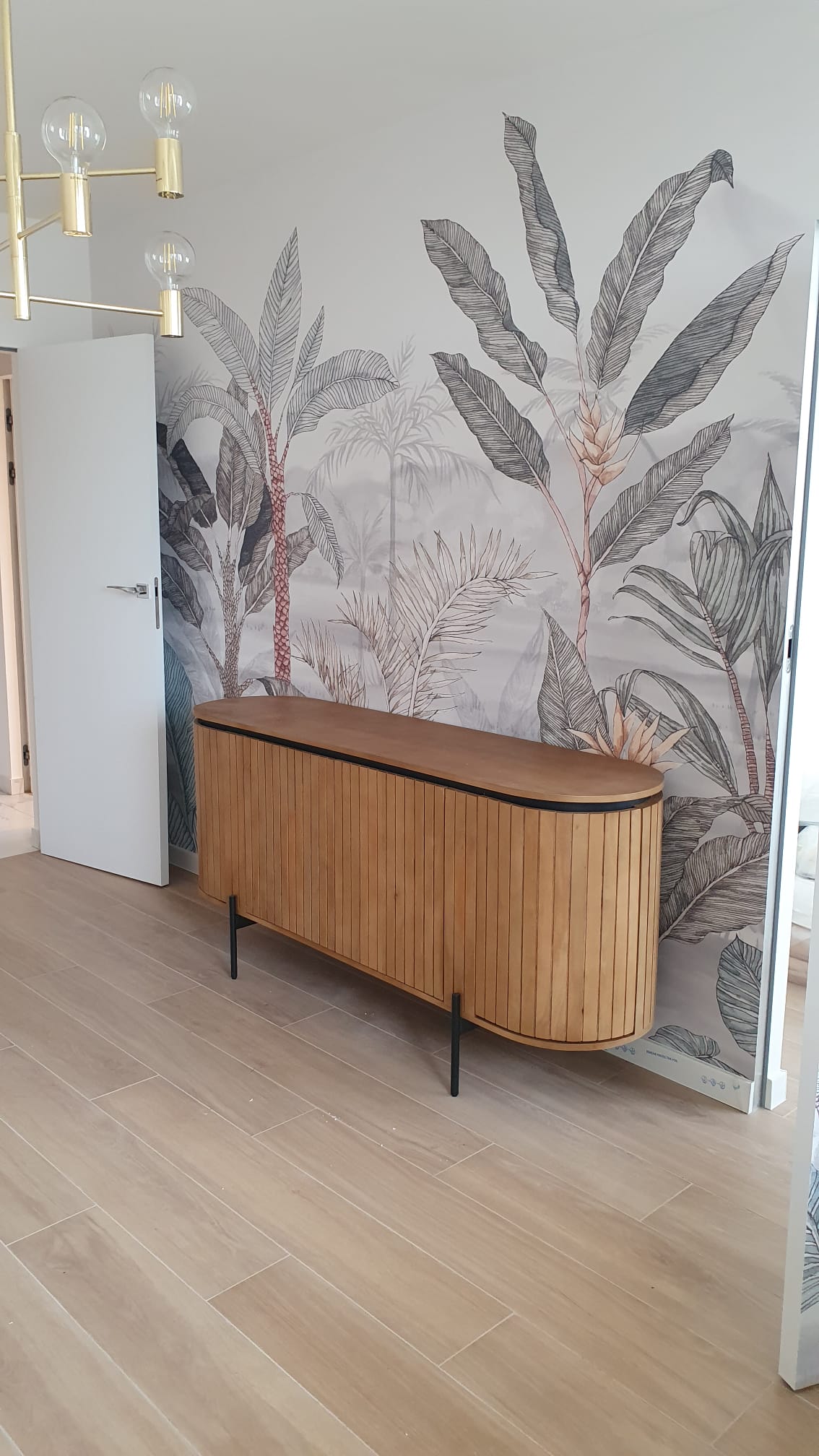 Salon z aneksem kuchennym - wykończenie pod klucz - AiM Remonty