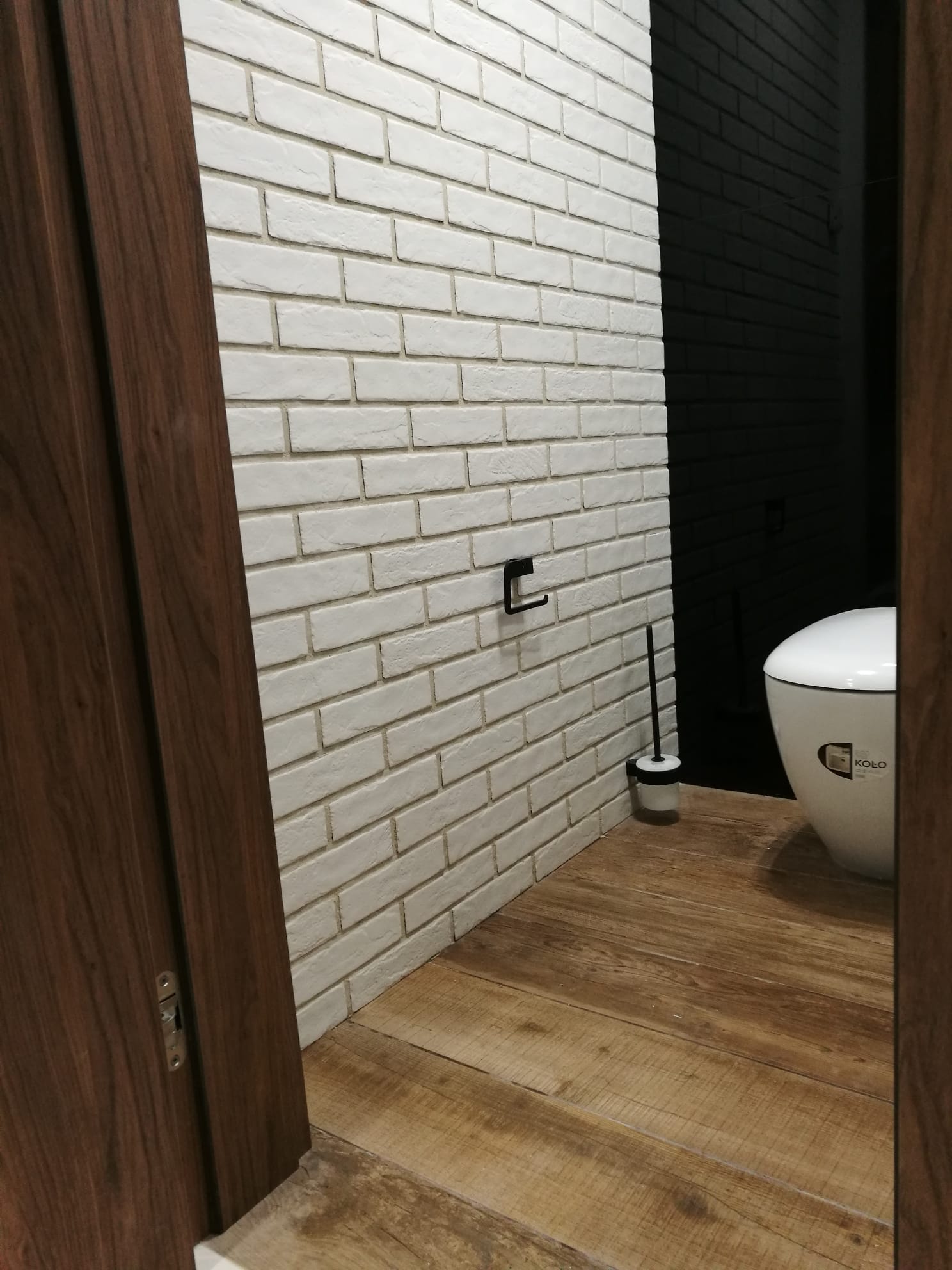 Łazienka glamour - złote akcenty - AiM Remonty Śląsk